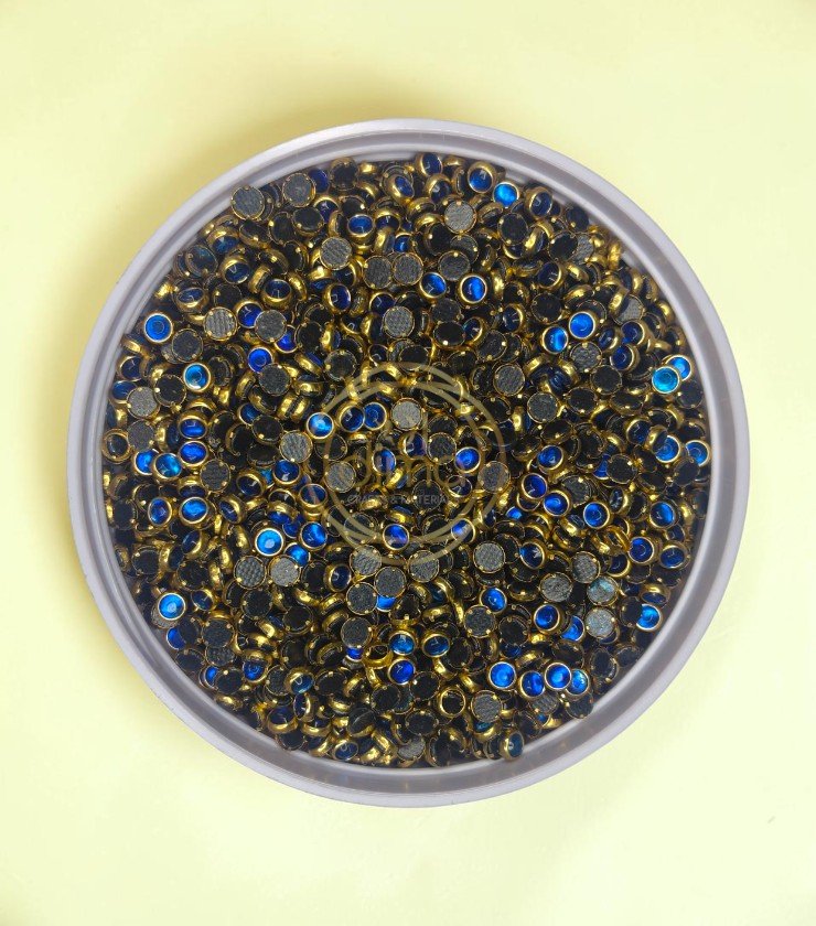Glossy-Round-4mm-Kundan-Stones-Blue-1